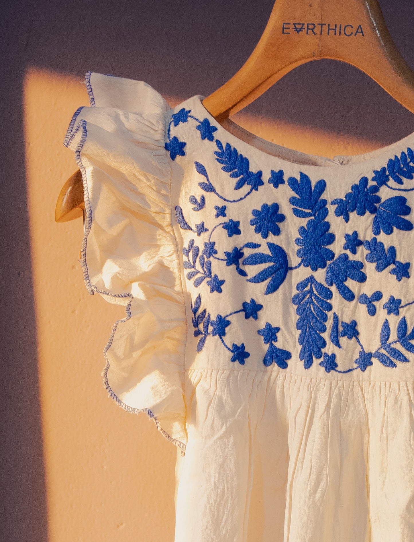Kids girls White cotton summer dress with embroidery