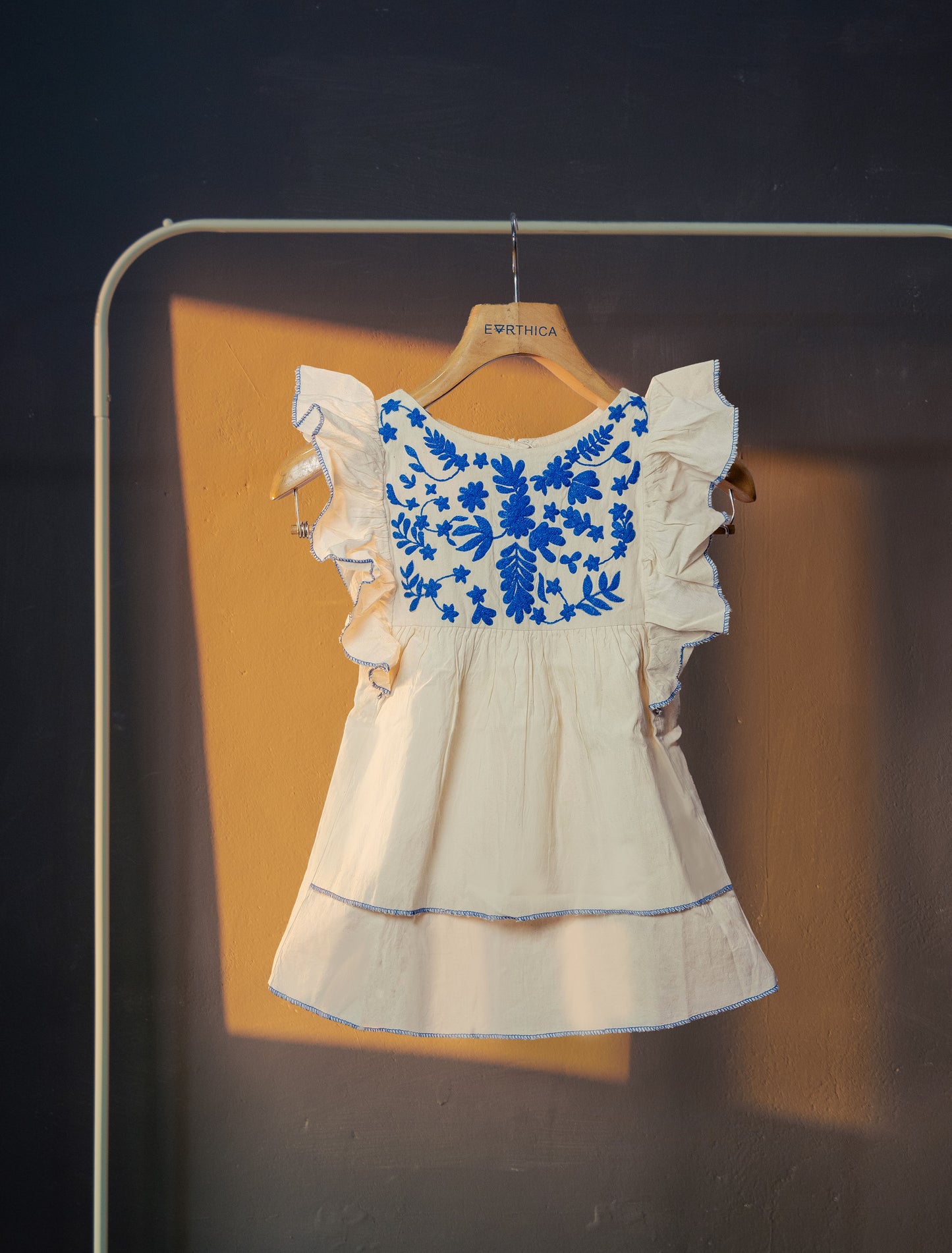 Kids girls White cotton summer dress with embroidery