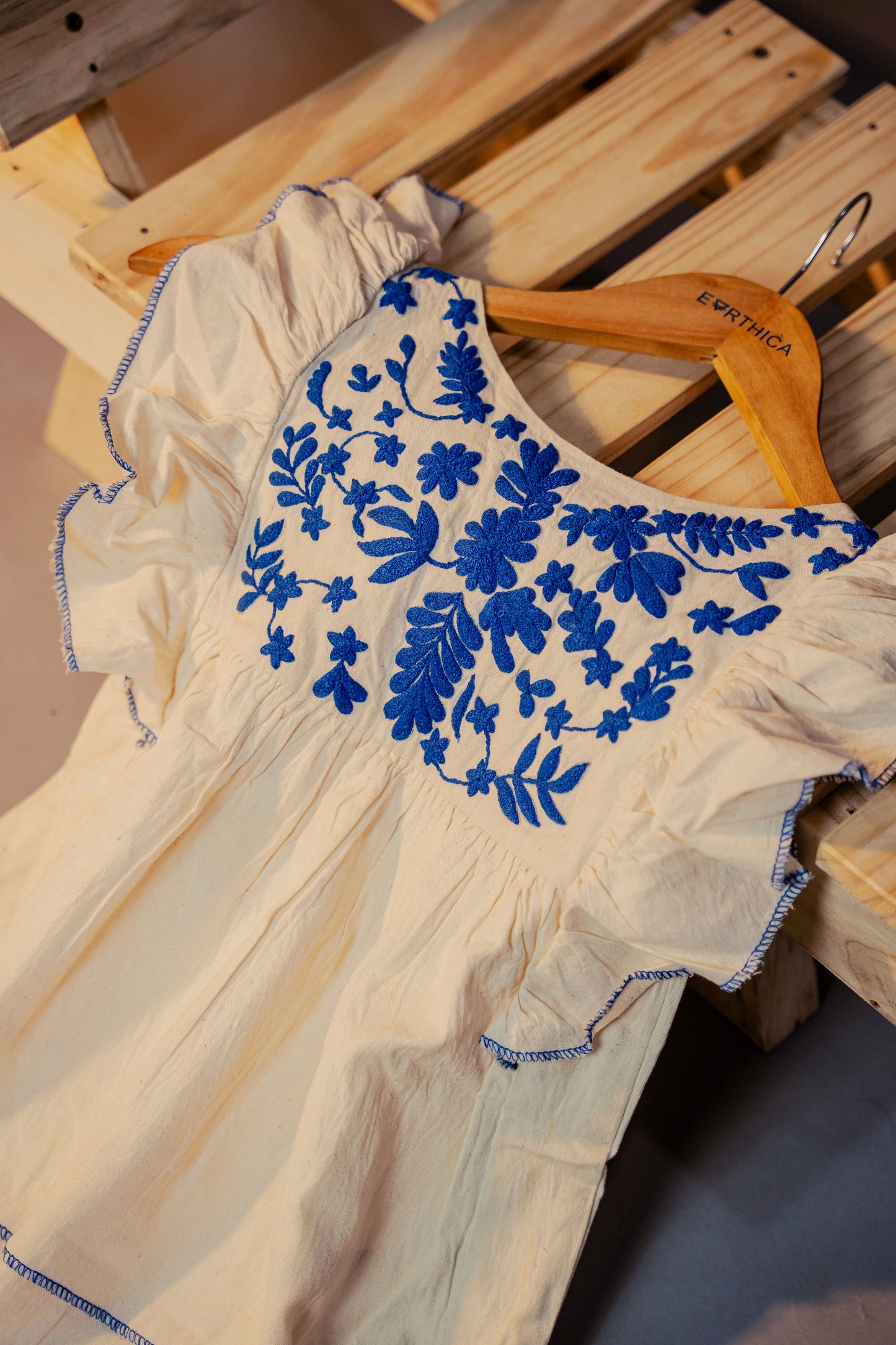 Kids girls White cotton summer dress with embroidery
