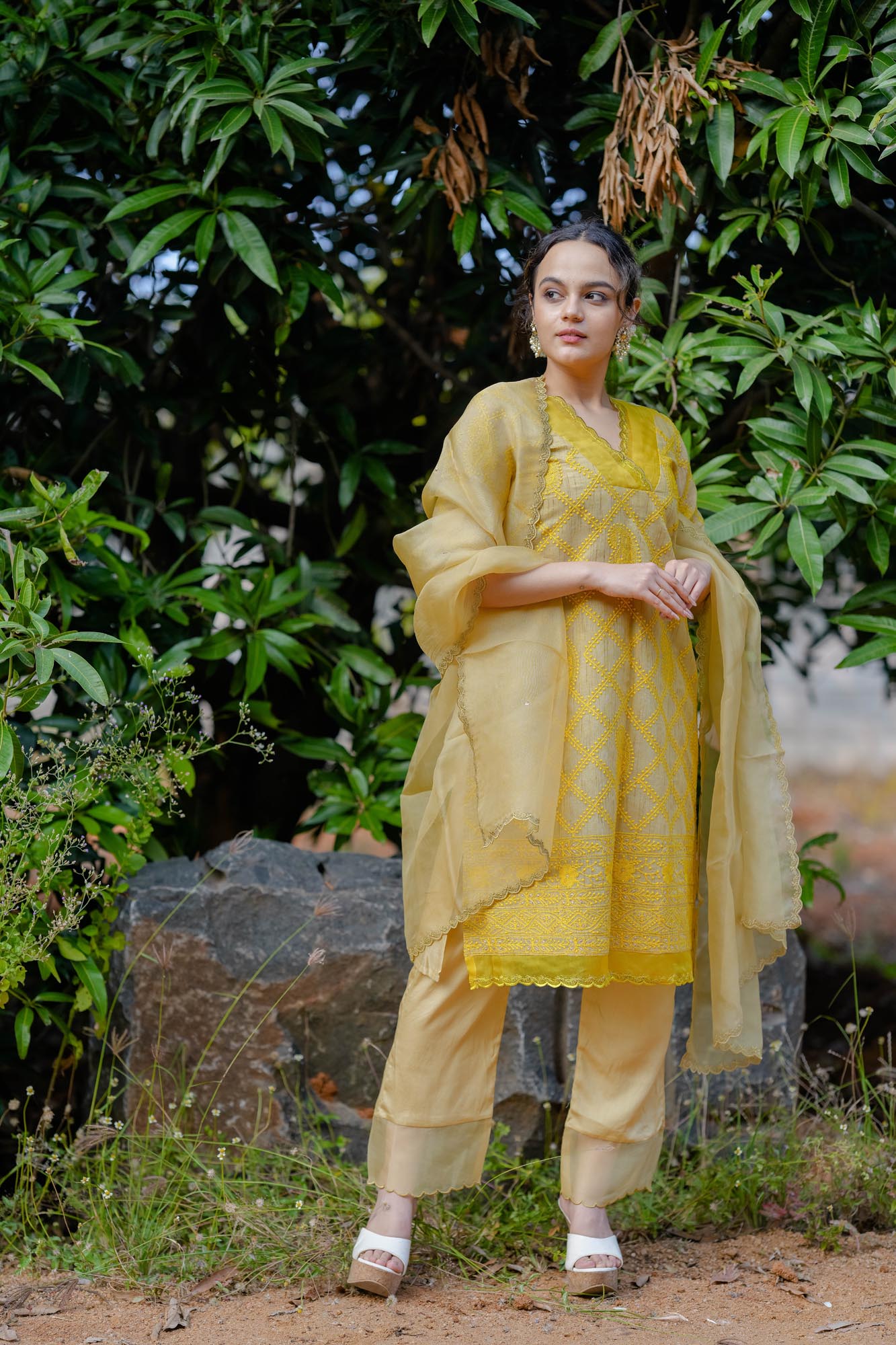 Women’s wear Chikankari kurta set with organza lace details
