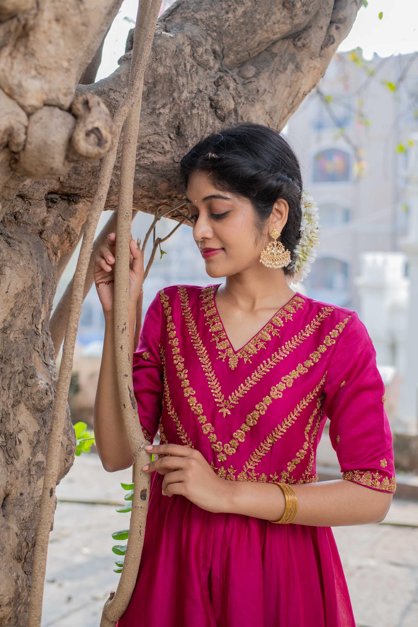 Hand Embroidered Zardosi Chanderi Hi-Low Kurta with Modal Bottom