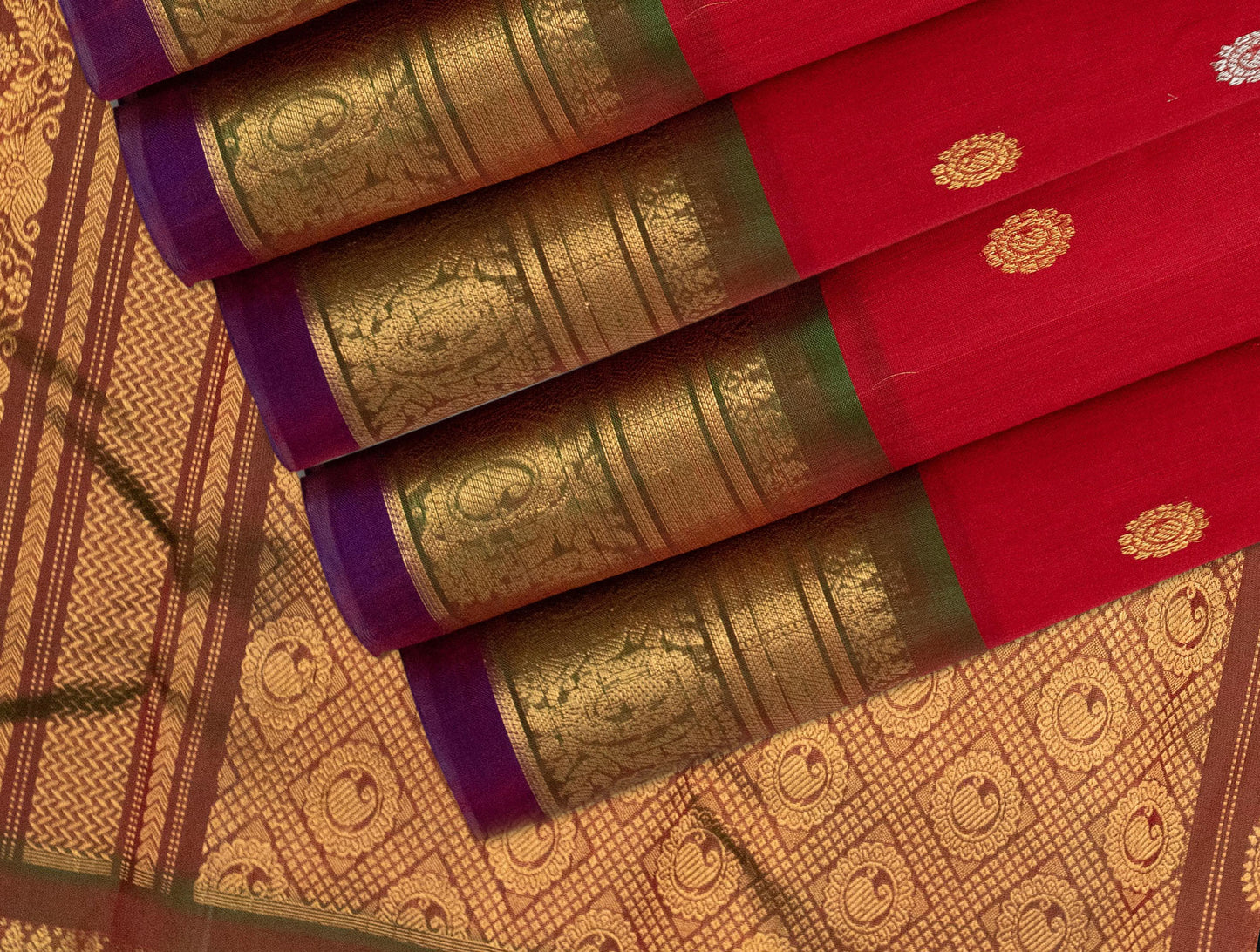 Handloom Red Sico Gadwal Saree with Butti Weaving