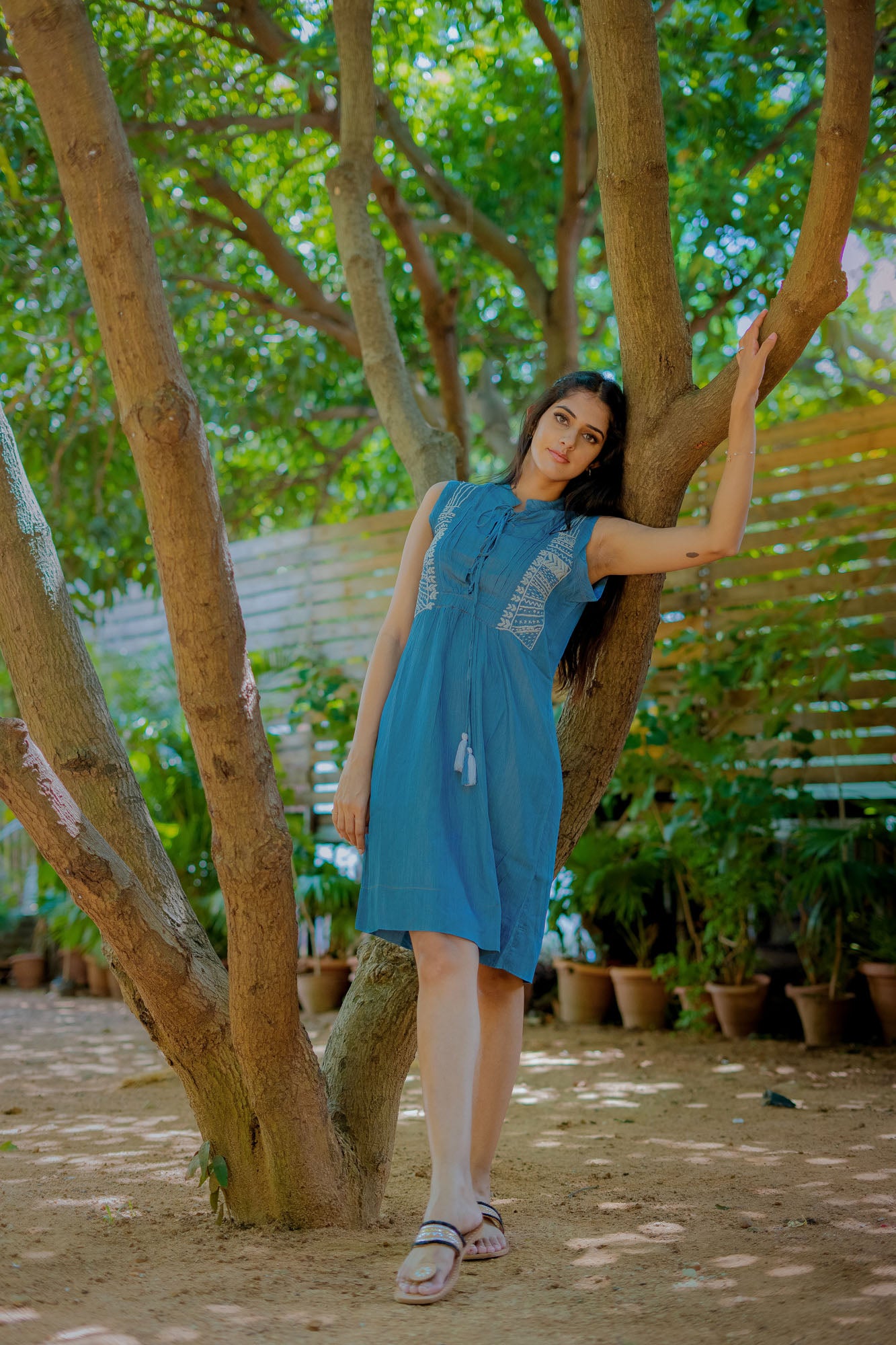 Sleeve less dress