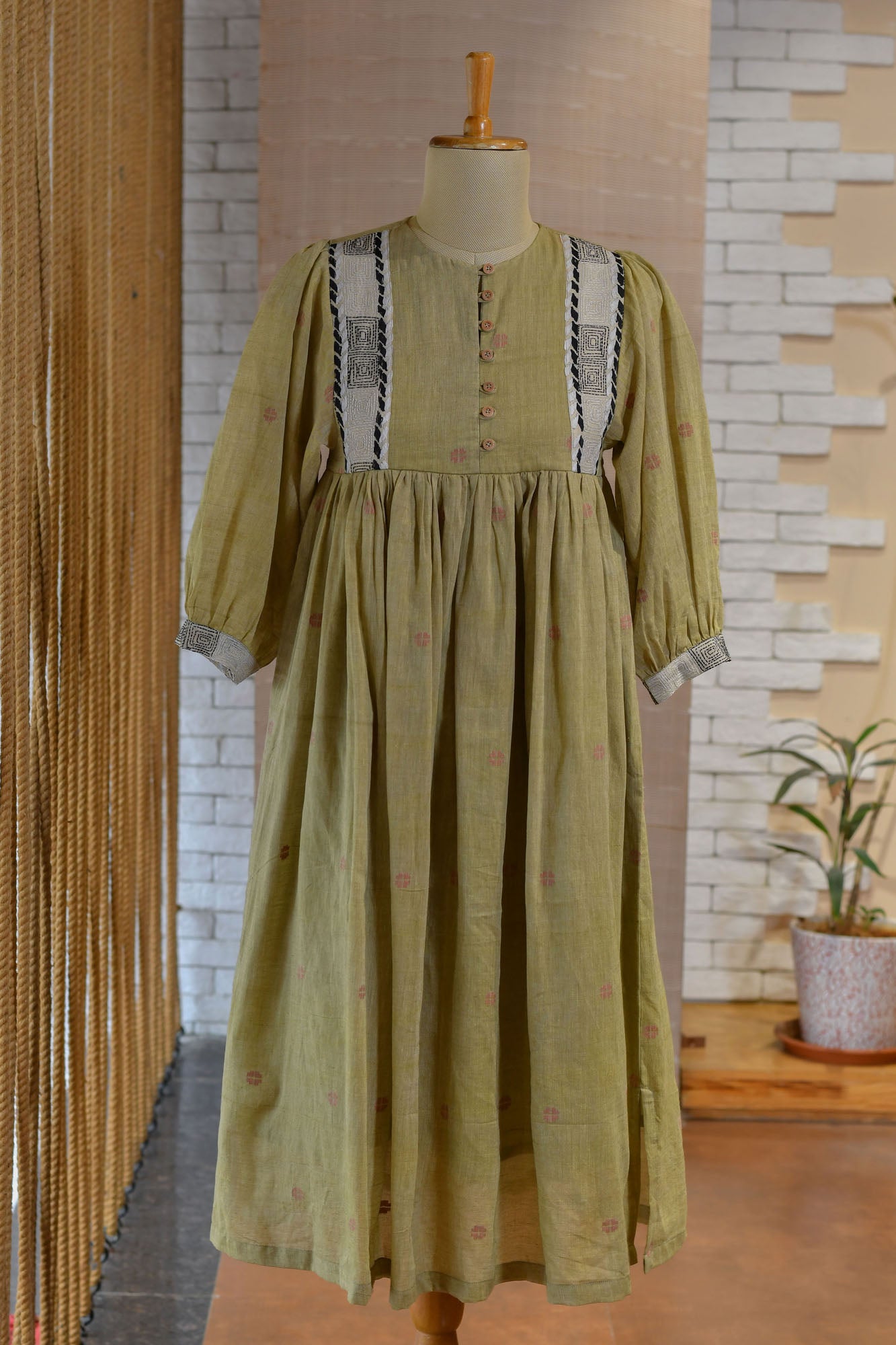 Hand woven jamdani dress with hand embroidery