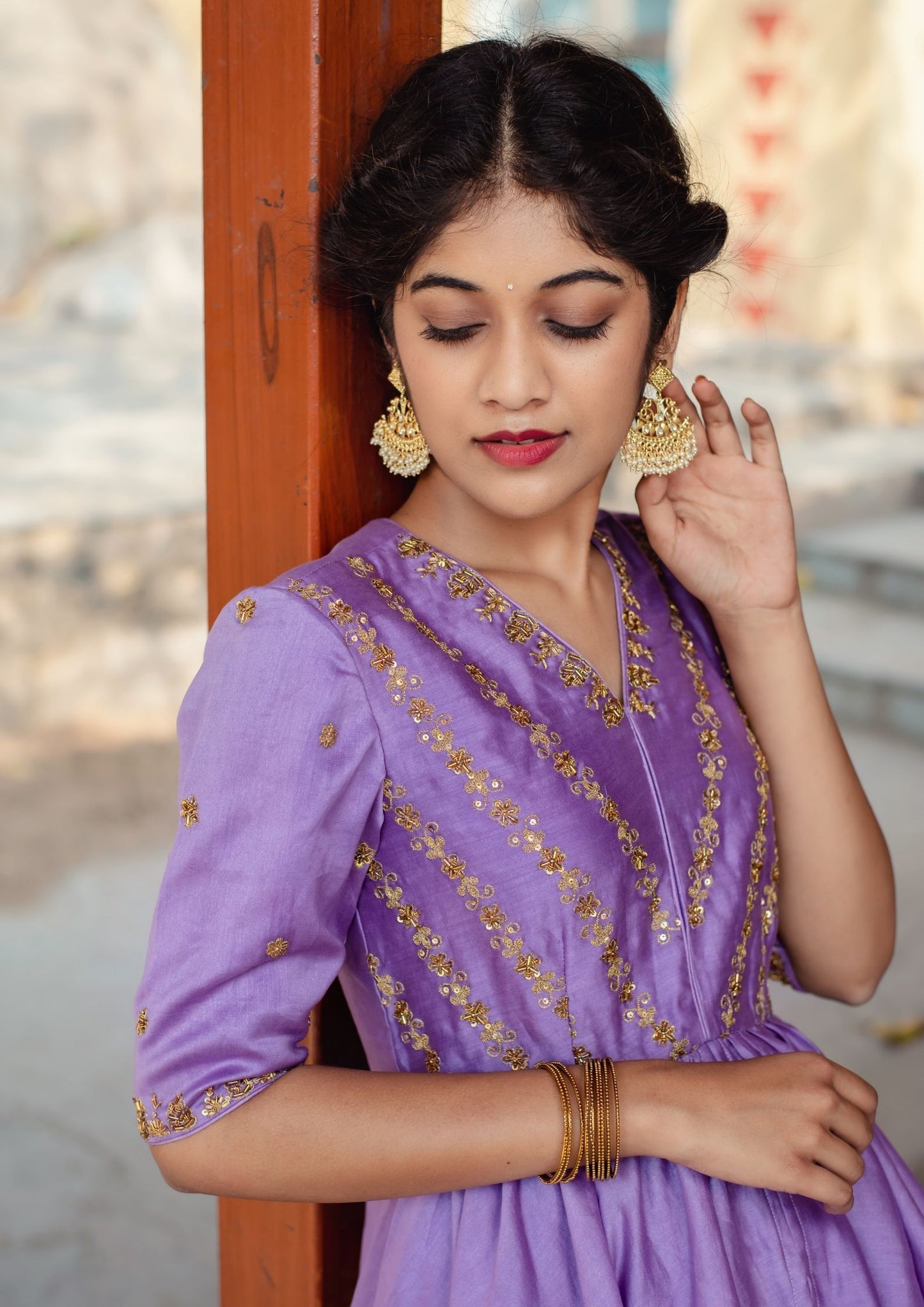 Lavender hand Embroidered chanderi Hi-Low Kurta with Bottom
