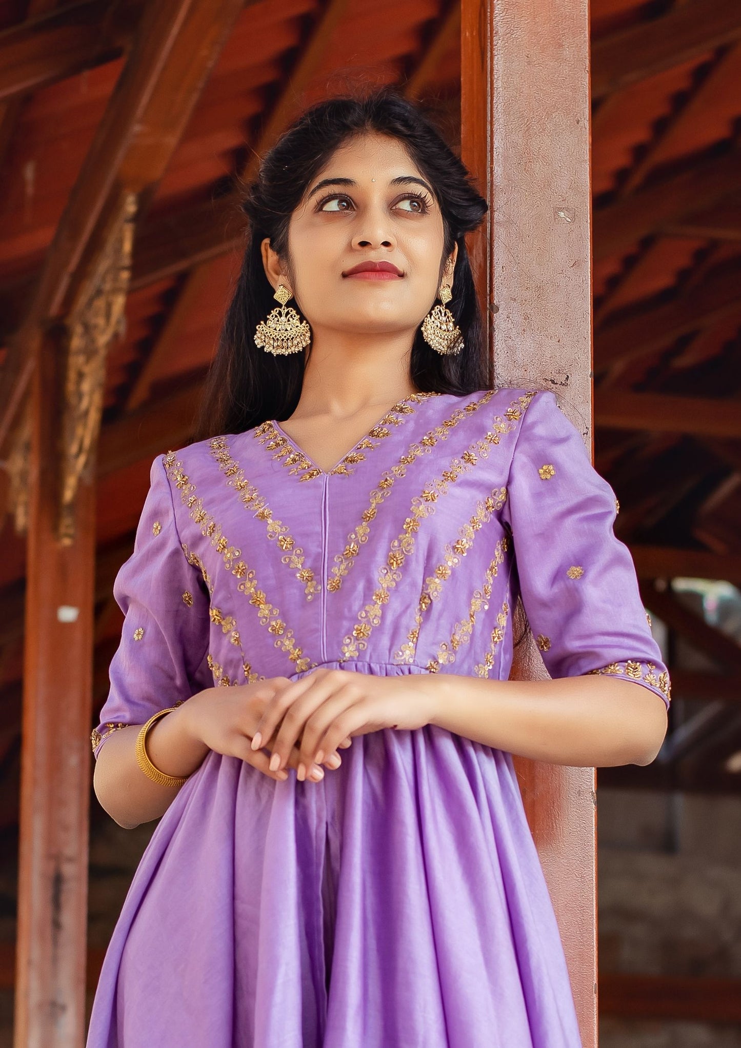 Lavender hand Embroidered chanderi Hi-Low Kurta with Bottom