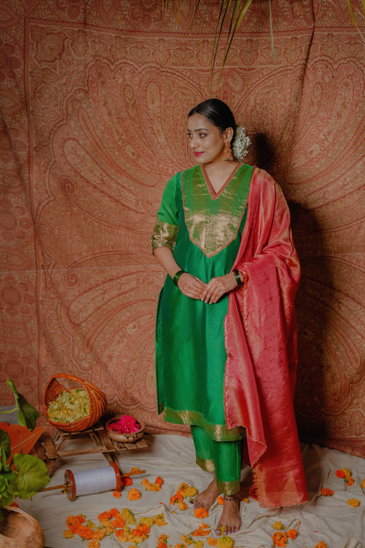 Women’s wear Traditional green chanderi kurta set with embroidery and zari