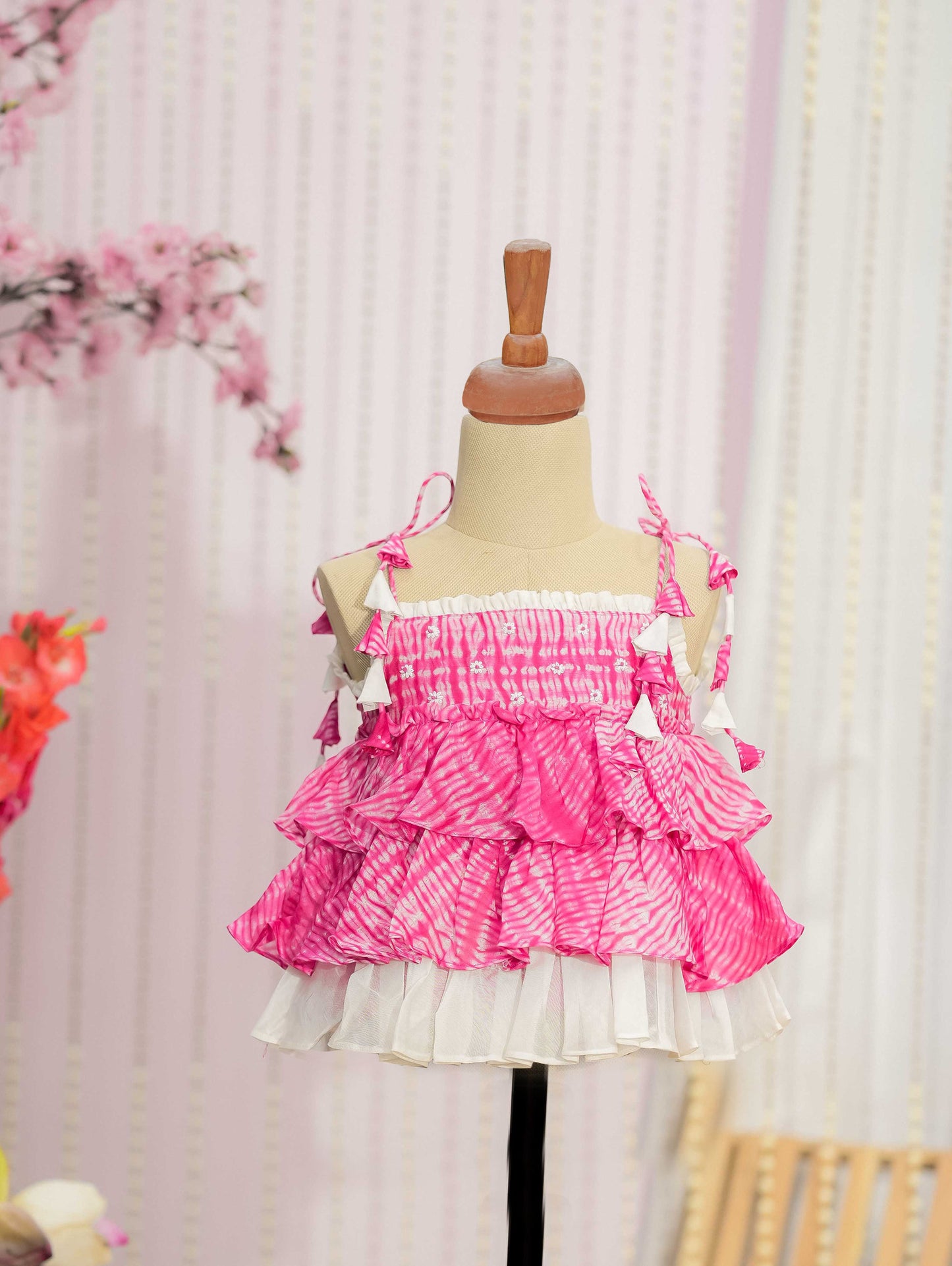 Kids girls tie up dress in pink white