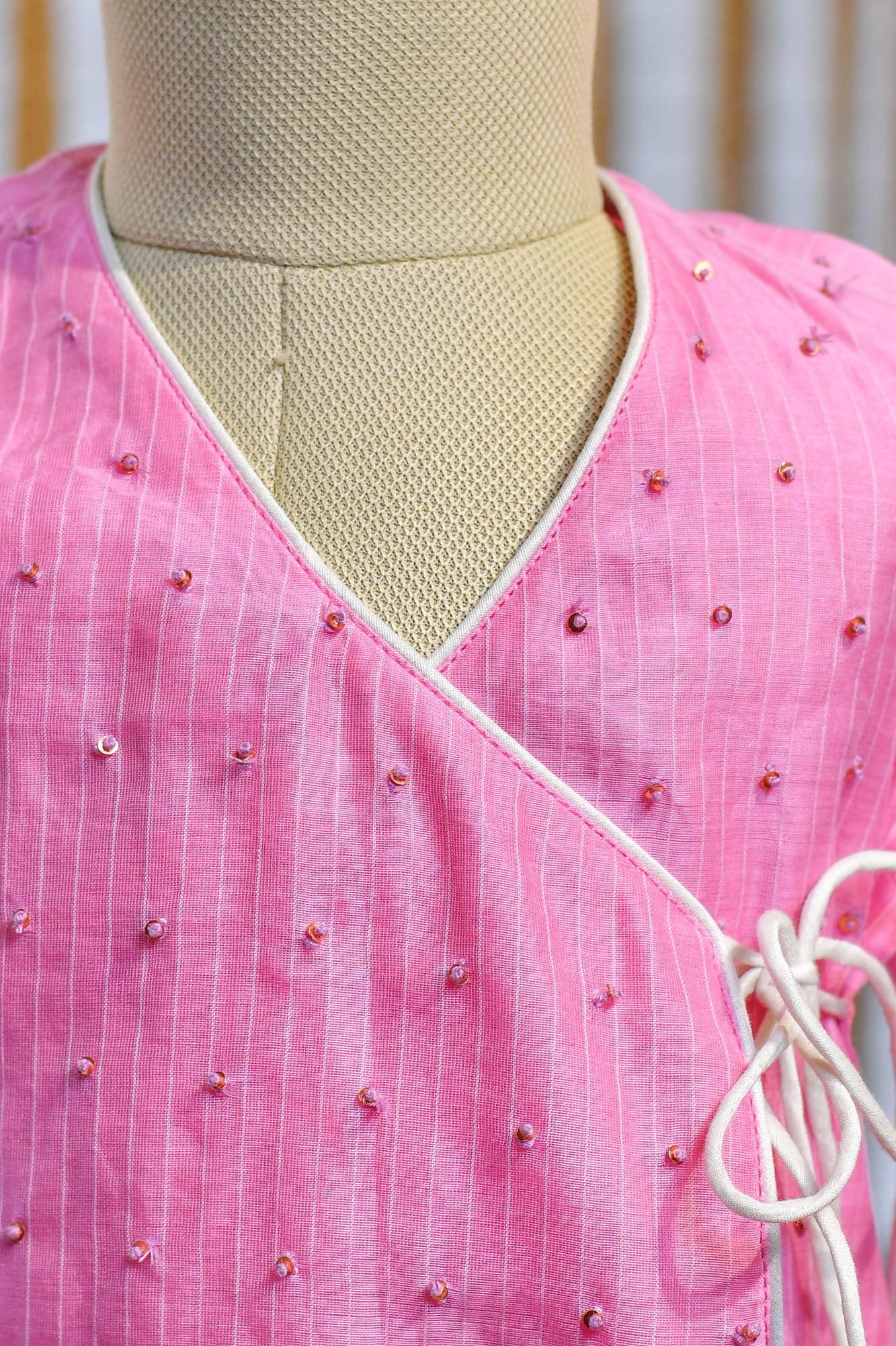 Kids girls - Hand embroidered pink kurta with white bottom